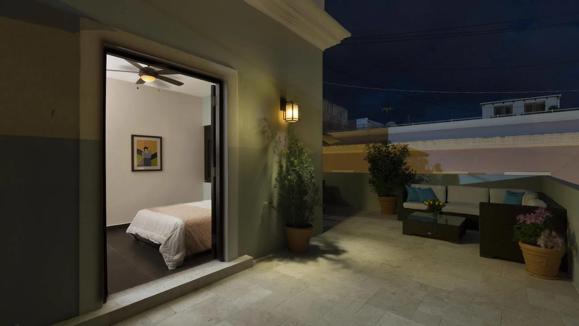 Decanter Hotel San Juan 3*,